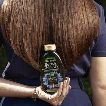 Botanic Therapy Magnetic Charcoal & Black Seed Oil Shampoo (mastné vlasy so suchými končekmi) - Šampón
